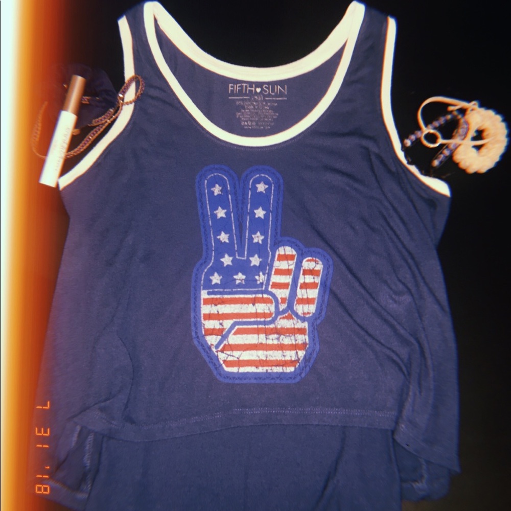 Peace Out Tank Top ✌🏻